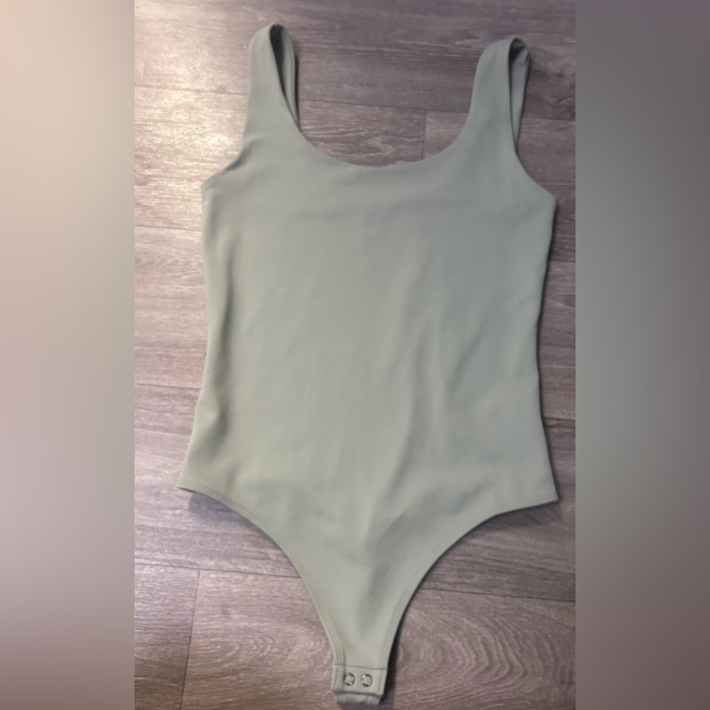Express Body Contour Scoop Neck Bodysuit